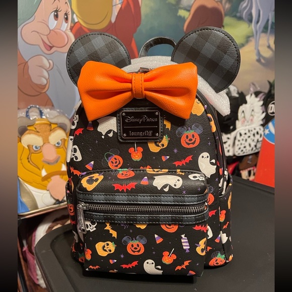 Loungefly Handbags - 2022 Disney Parks Halloween Loungefly